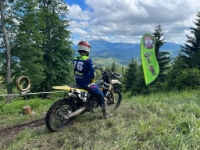 5c66f77f-9713-41b8-bf77-5475c98505f2